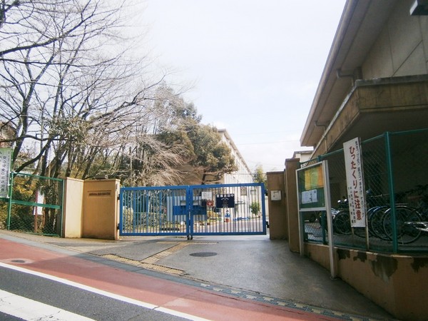 京都市伏見区桃山町遠山の土地(京都市立桃山東小学校)