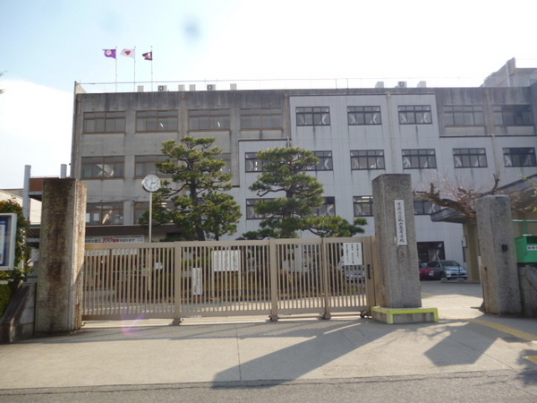 京都市伏見区桃山町泰長老の土地(京都府立桃山高校)