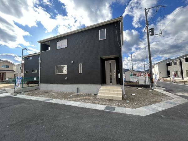 亀岡市曽我部町寺長縄手の新築一戸建