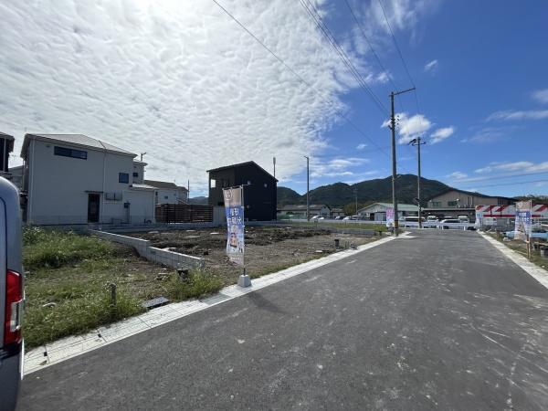 亀岡市曽我部町寺長縄手の新築一戸建