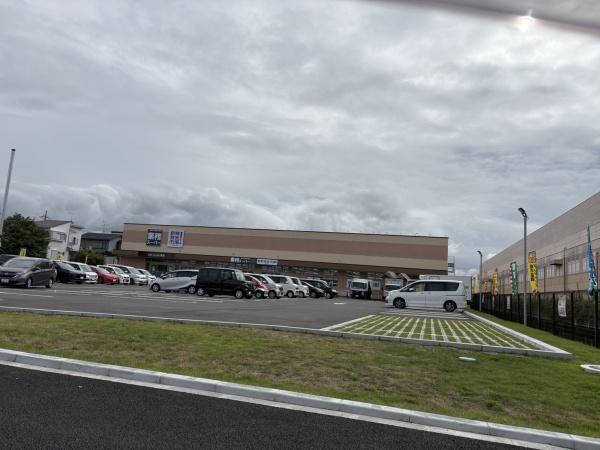 宇治市伊勢田町浮面の新築一戸建(業務スーパー伊勢田店)