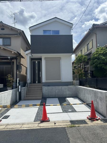 京都市伏見区深草大亀谷万帖敷町の新築一戸建