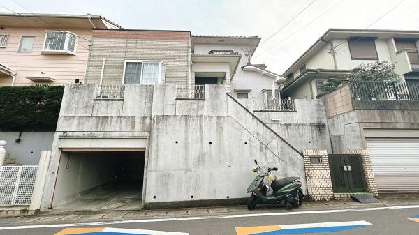 宇治市天神台３丁目の中古一戸建