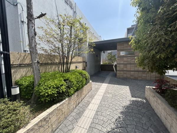 ディークラディア醍醐駅前