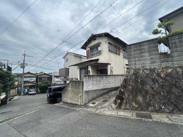 京都市伏見区深草大亀谷万帖敷町の中古一戸建て