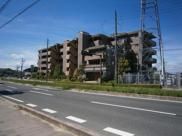 パデシオン三室戸駅前