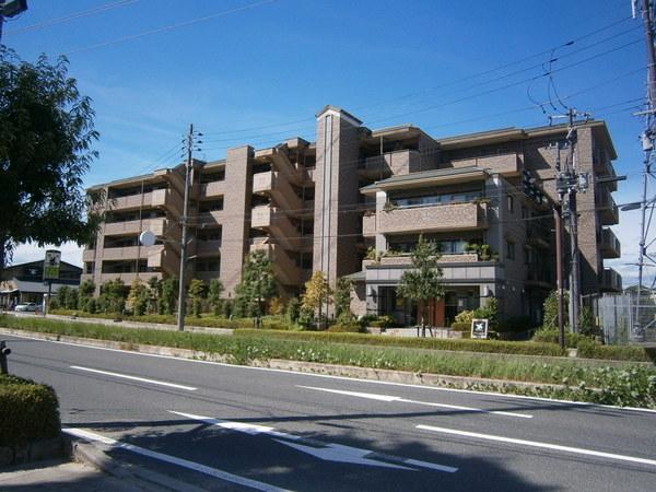 パデシオン三室戸駅前