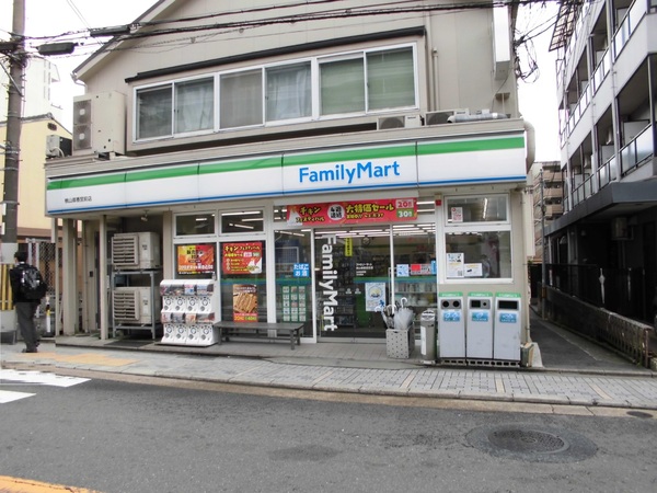 エルシティ桃山(ファミリーマート桃山御香宮前店)