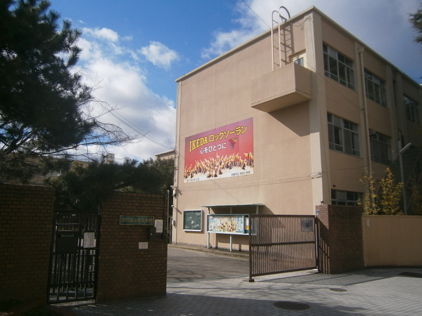 京都市伏見区石田大受町の中古一戸建て(京都市立池田小学校)