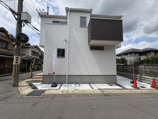 京都市伏見区向島二ノ丸町の新築一戸建