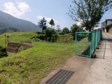 富士吉田市上暮地の土地