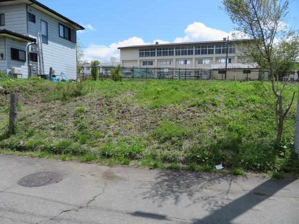 南都留郡忍野村忍草の土地