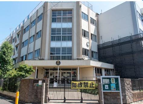 ヴォルフスガルテン渋江公園(葛飾区立本田中学校)