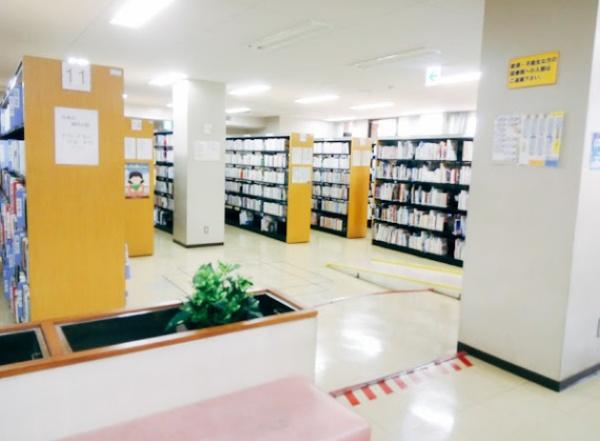 ライオンズガーデン西葛西マリーナ壱番館(江戸川区清新町コミュニティ図書館)