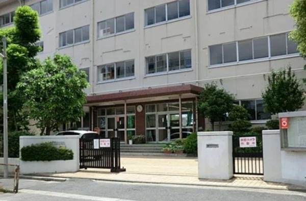 葛飾区新宿１丁目の土地(葛飾区立新宿中学校)