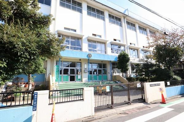 タウンハイツ亀有２号棟(葛飾区立亀青小学校)