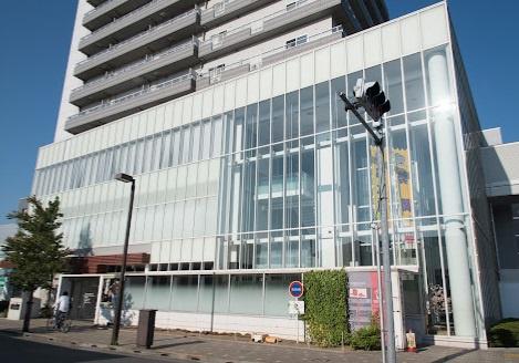 江戸川区篠崎町４丁目の中古一戸建て(江戸川区立篠崎図書館)