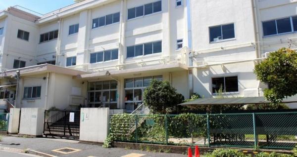 西葛西ハイツＤ棟(江戸川区立第三葛西小学校)