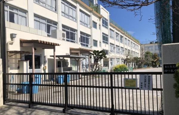 葛飾区四つ木３丁目の中古一戸建て(葛飾区立四ツ木中学校)