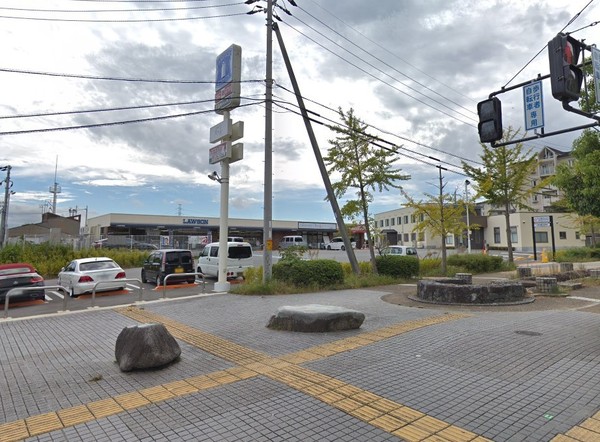 パークヒルズくすのき坂(ローソン四條畷田原台七丁目店)