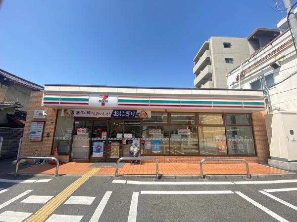 鶴見ハイツ(セブンイレブンJR徳庵駅西店)
