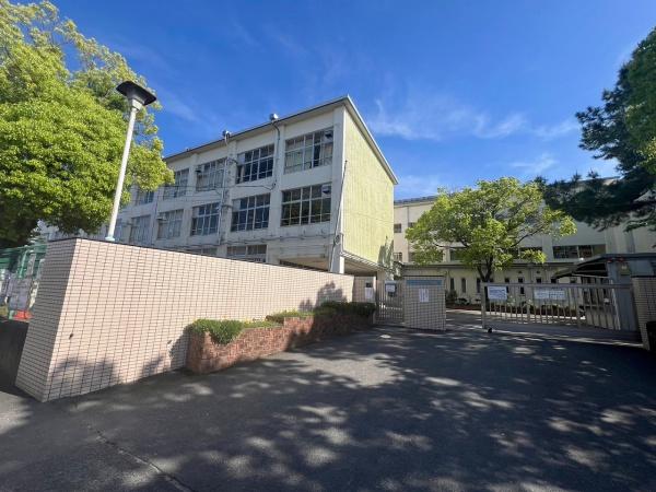 四條畷市北出町の土地(四條畷市立くすのき小学校)