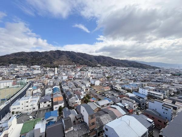 メイツ四条畷駅前