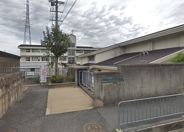 四條畷市田原台２丁目の中古一戸建て(四條畷市立田原小学校)