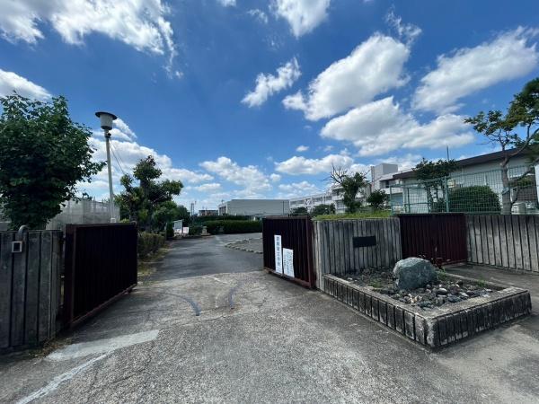 交野市倉治２丁目の中古一戸建て(交野市立倉治小学校)