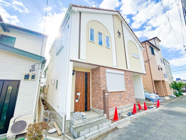 藤沢市鵠沼神明４丁目　中古一戸建て