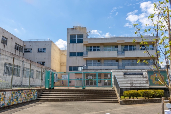 町田市上小山田町の中古一戸建て(町田市立小山田小学校)