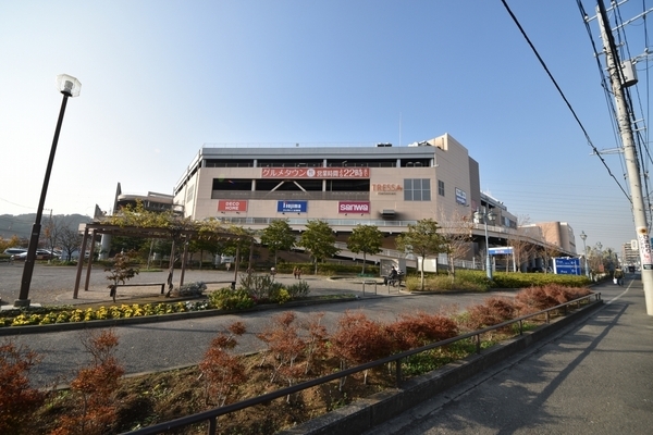 横浜市鶴見区北寺尾１丁目の中古一戸建て(トレッサ横浜)