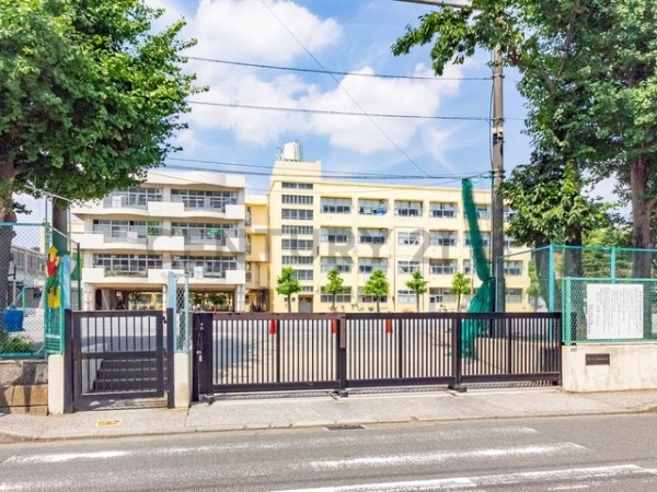 横浜市港北区日吉本町５丁目の中古一戸建て(横浜市立駒林小学校)