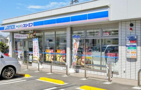 横浜市泉区中田西4丁目の中古一戸建て(ローソン・スリーエフ泉中田西店)