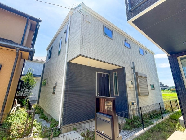 横浜市瀬谷区阿久和西２丁目　中古一戸建て