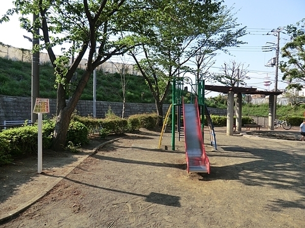 横浜市保土ケ谷区新井町　新築一戸建て(白根八丁目公園)