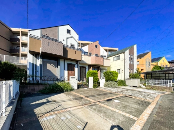 横浜市青葉区美しが丘西１丁目　中古一戸建て