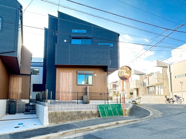 藤沢市善行２丁目　新築一戸建て