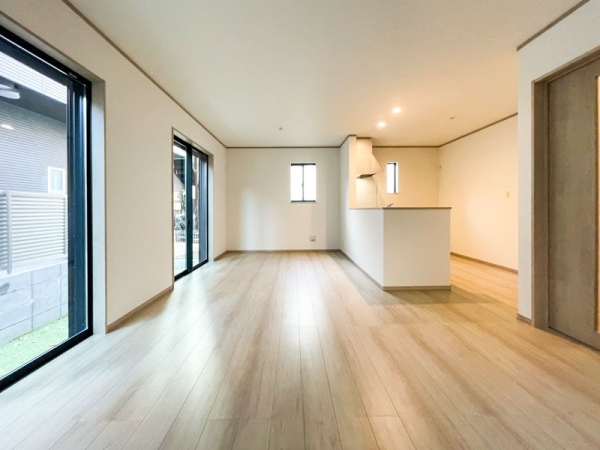 藤沢市本町４丁目　新築一戸建て