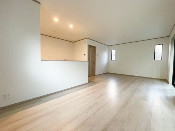 藤沢市本町４丁目　新築一戸建て