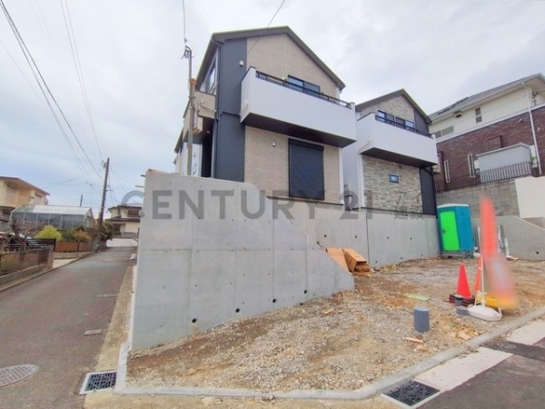 横浜市金沢区富岡西２丁目　新築一戸建て