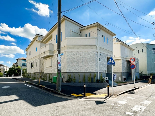 横浜市緑区十日市場町　新築一戸建て