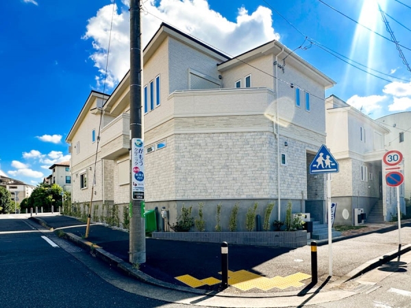 横浜市緑区十日市場町　新築一戸建て
