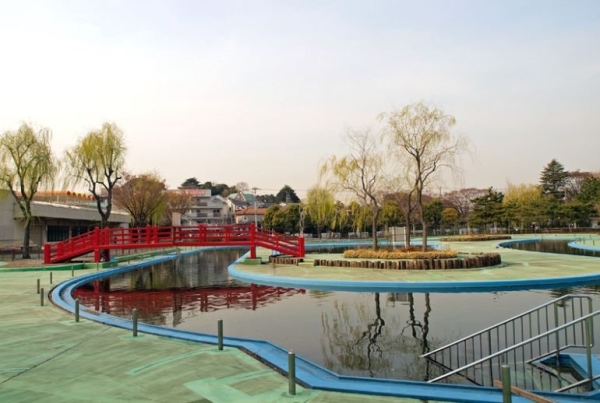 横浜市神奈川区松見町4丁目 新築一戸建て(菊名池公園)