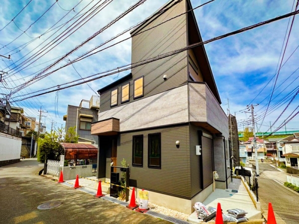 横浜市港南区芹が谷５丁目　新築一戸建て