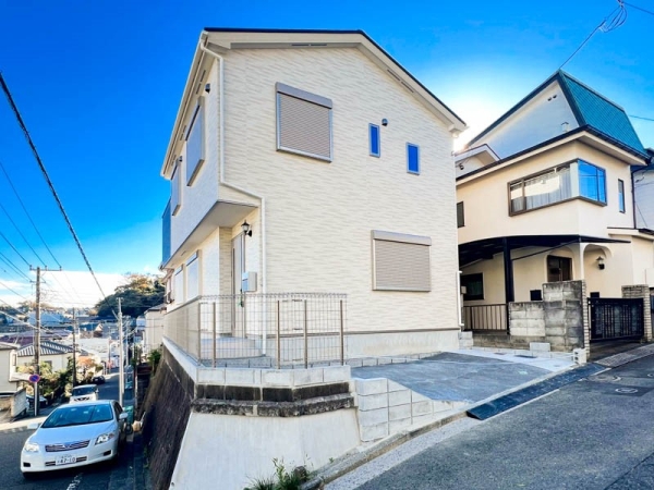 横浜市南区永田山王台　新築一戸建て