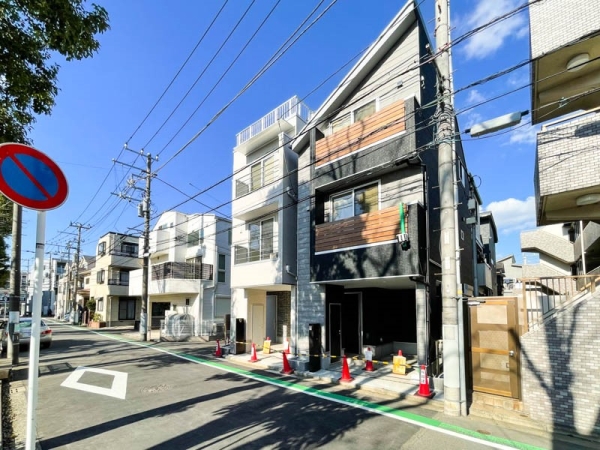 横浜市港北区綱島東３丁目　新築一戸建て