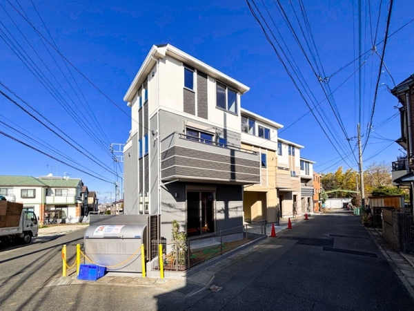 川崎市高津区千年　新築一戸建て