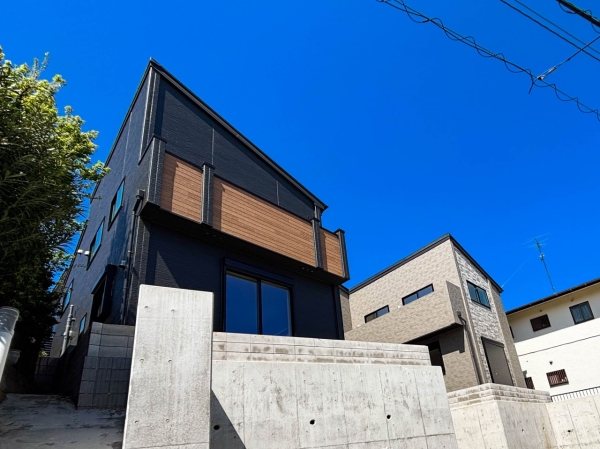 横浜市神奈川区中丸　新築一戸建て