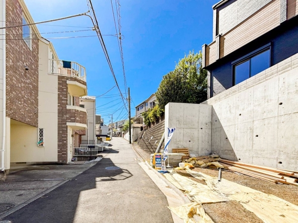 横浜市神奈川区中丸　新築一戸建て